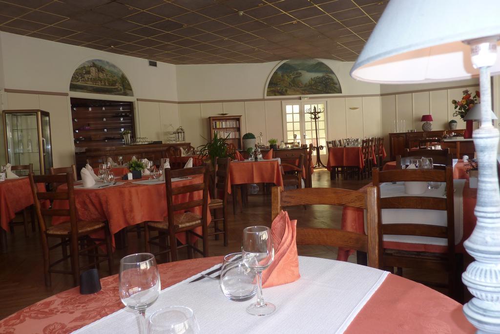 Hotel Du Lion D'Or Entraygues-sur-Truyere Phòng bức ảnh