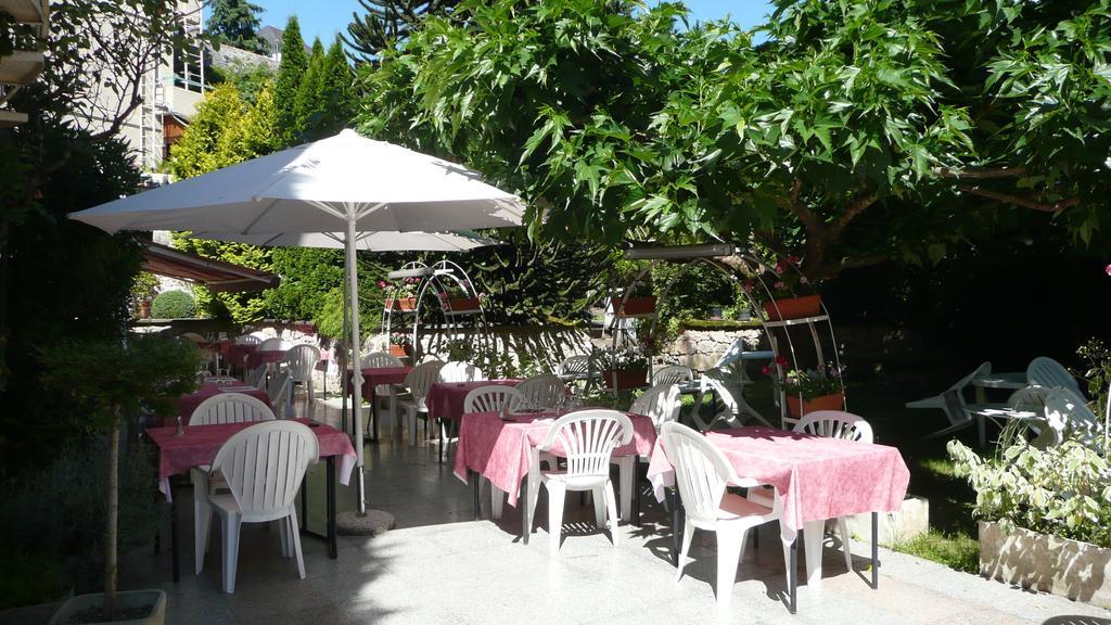 Hotel Du Lion D'Or Entraygues-sur-Truyere Ngoại thất bức ảnh